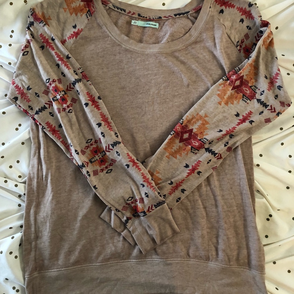 Sweatshirt